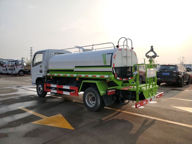 【國六】5方東風(fēng)福瑞卡灑水車