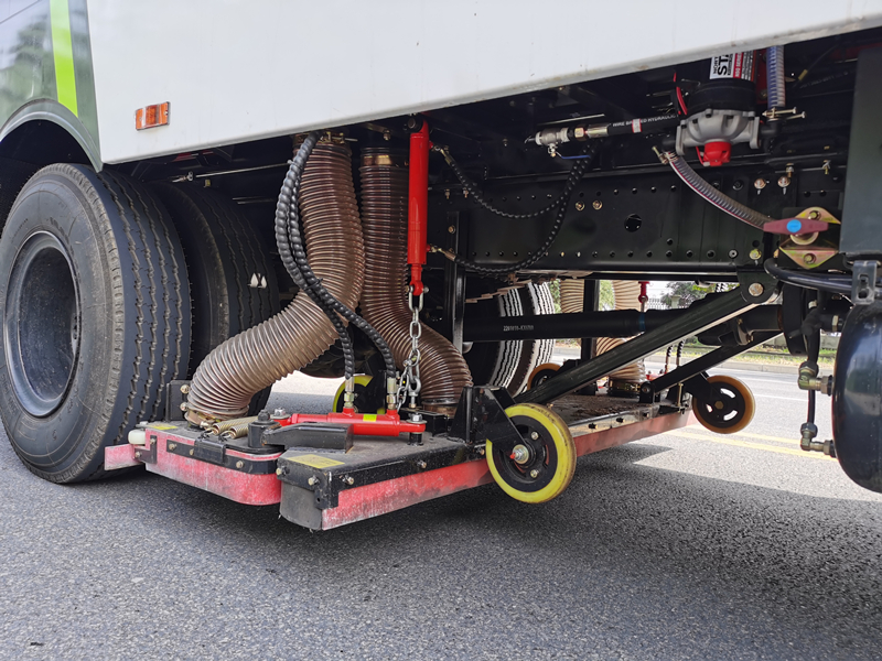 東風(fēng)天錦吸塵車國(guó)VI