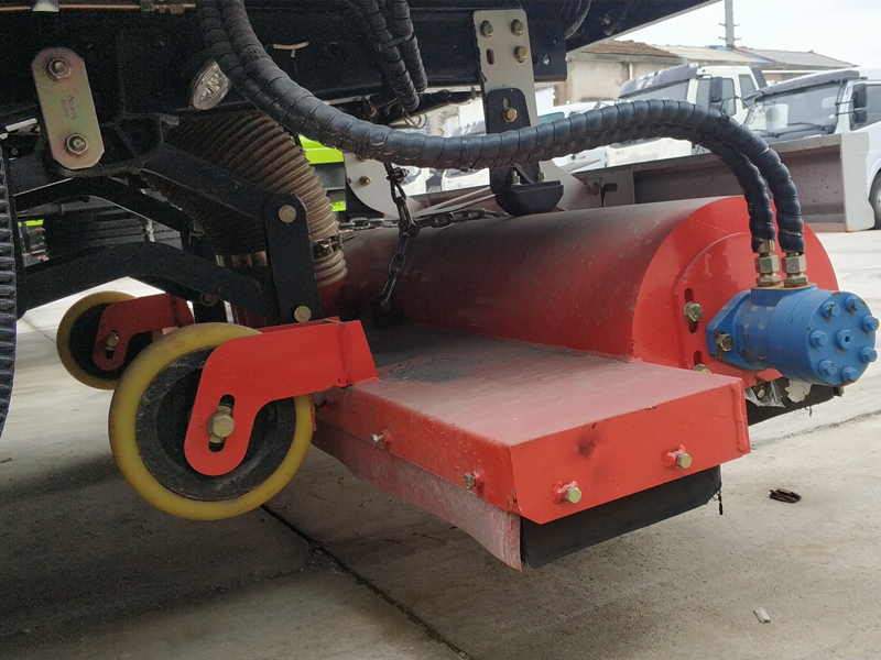 江鈴后置吸塵車(國VI)