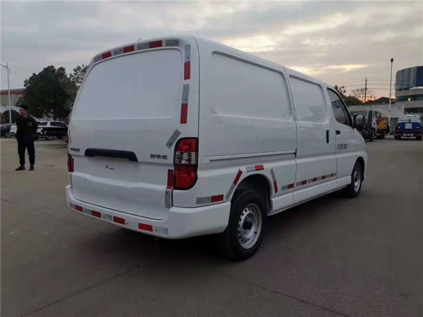 國(guó)六面包型金杯新快運(yùn)面包冷藏車