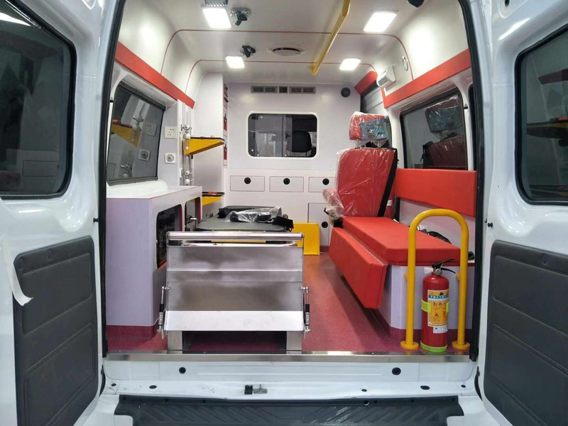 福特國六V348長中非急救傷殘轉(zhuǎn)運型救護車