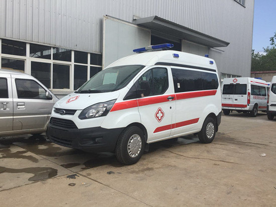 福特全順短軸中頂(柴油版)救護(hù)車(國(guó)六)
