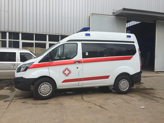 福特全順短軸中頂(柴油版)救護(hù)車(國(guó)六)